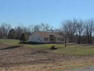 780 Butler Rd, Newbern, TN 38059-5012
