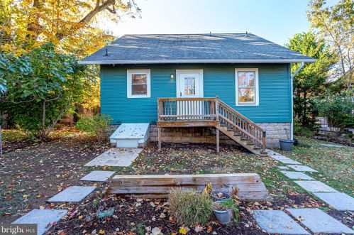 9011 Colesville Rd, Silver Spring MD 20910-1653 exterior