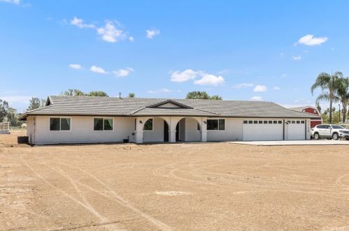 7750 Summit St, Riverside, CA 92504-5454