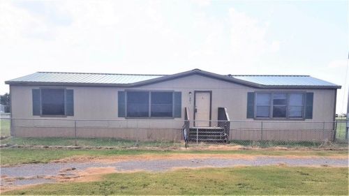 501 Harrison Ave, Chattanooga, OK 73528-2529