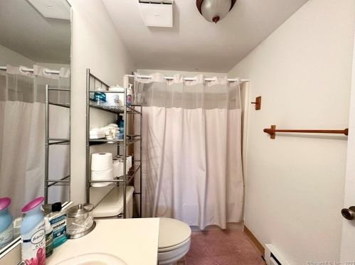 52 Putter Dr, Wallingford CT  06492-5046 exterior