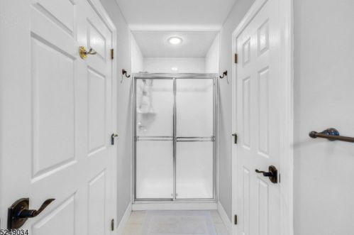 35 Mallard Dr, Hackettstown NJ  07840-2821 exterior