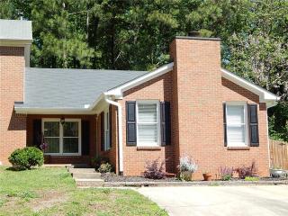 1905 Cooper Landing Dr, Smyrna, GA 30080-6464