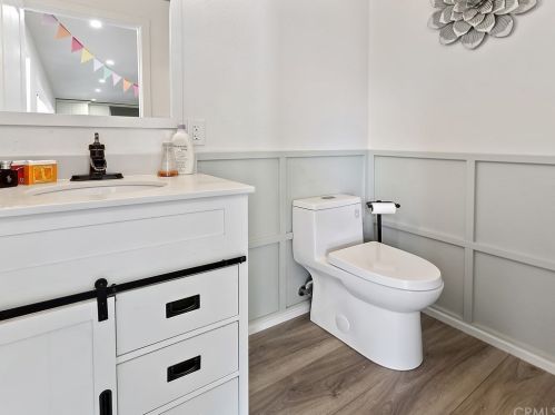 2009 Williams St, Santa Ana CA 92705-7841 exterior