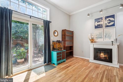 5269 Bradgen Ct, Springfield VA  22151-3524 exterior