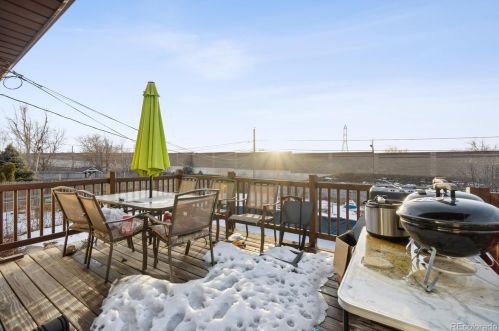 3103 Zion St, Aurora CO  80011-2207 exterior