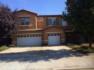 842 Fenmore Ave, Tivy Valley, CA 93657-8742