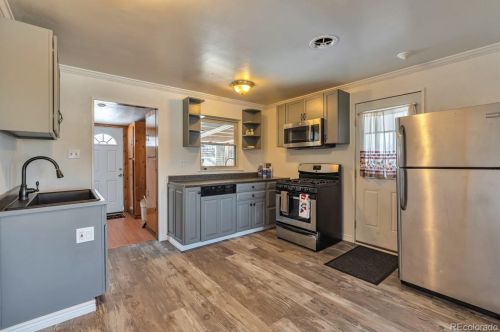 2844 Archer Pl, Denver, CO 80219-2104