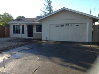 1713 Michigan St, Fairfield, CA 94533-4509