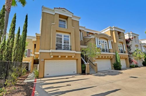 165 Rainbow Pl, Milpitas, CA 95035-8750