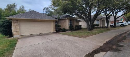6929 Auckland Dr, Austin TX  78749-4160 exterior