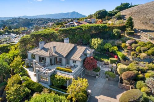 7 Mariposa Ct, Tiburon, CA 94920-2017