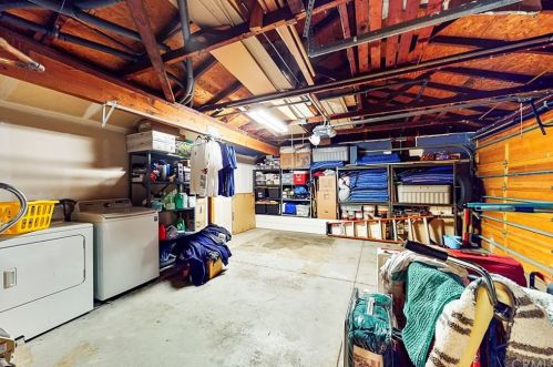 530 West St, Anaheim CA  92801-4707 exterior