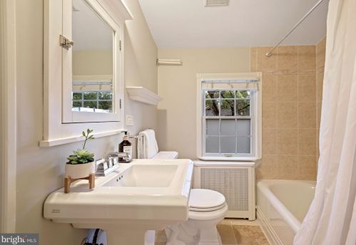 2409 Seminary Rd, Silver Spring MD 20910-1354 exterior