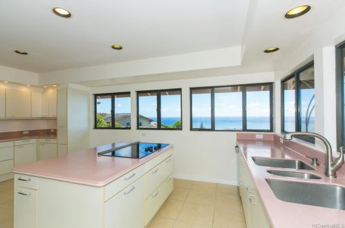 1629 Ihiloa Loop, Honolulu HI  96821-1319 exterior