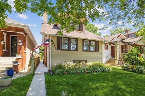 3415 Oak Ave, Brookfield, IL 60513-1336