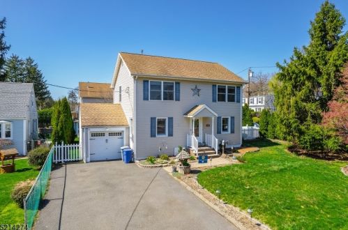 2 Ramapo Rd, Cranford, NJ 07016-3418