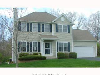 40 Highwood Cir, Colchester, CT 06415-1282