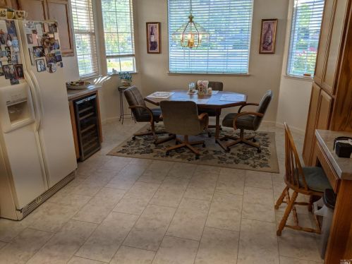 354 Glen Eagle Ct, Vacaville, CA 95688-1027