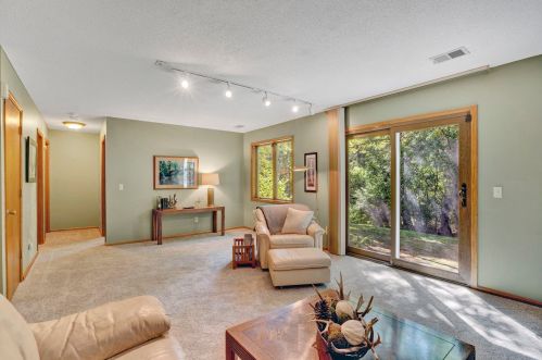 3735 Greensboro Dr, Saint Paul MN  55123-2242 exterior
