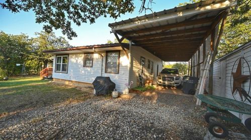 373 Nocona Dr, Nocona TX 76255-9272 exterior