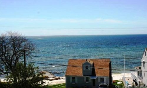 4 Arcadia Rd, Niantic CT  06357-2102 exterior