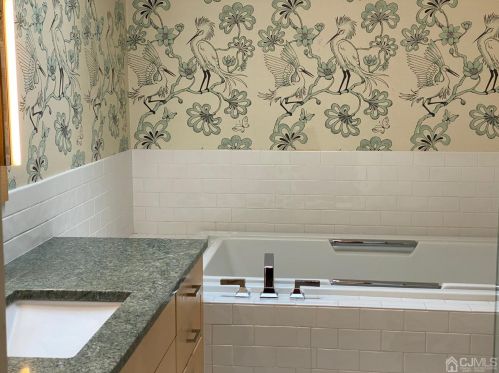 252 Sayre Dr, Princeton NJ  08540-5841 exterior