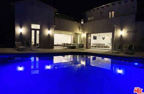 29282 Circle Dr, Calabasas, CA 91301-2902