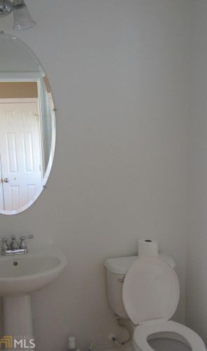 2707 Dayview Ln, Atlanta GA  30331-9515 exterior