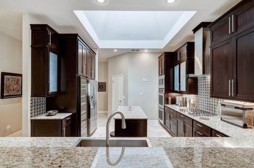 6408 Convict Hill Rd, Austin TX  78749-2348 exterior