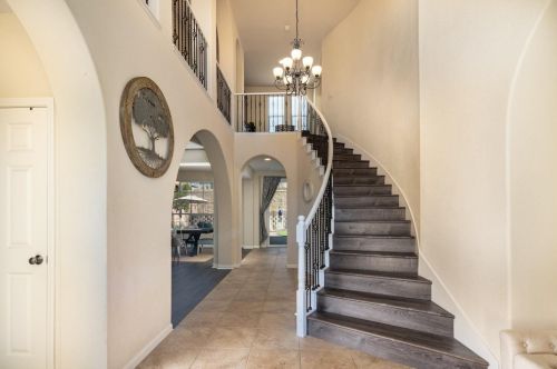 2038 Beckett Dr, Folsom, CA 95762-5200