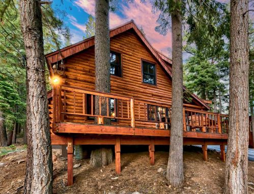 11415 Sitzmark Way, Truckee CA  96161-6163 exterior