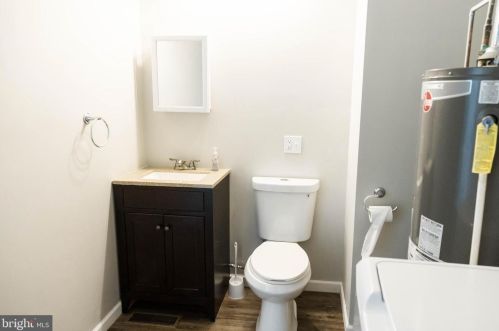 421 Hanover St, Carlisle PA  17013-1930 exterior