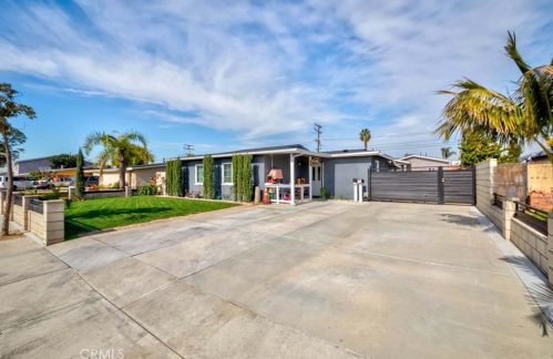 3127 Coolidge Ave, Anaheim CA  92801-6002 exterior