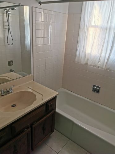 865 Boone Dr, Carol Stream IL  60188-9304 exterior