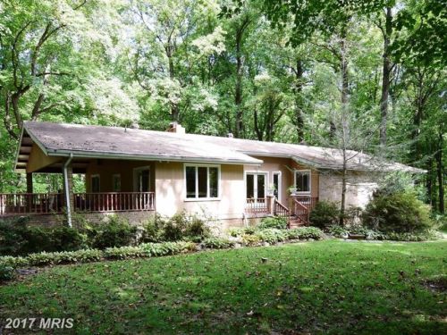 4551 10 Oaks Rd, Dayton, MD 21036-1128