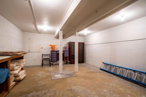 605 Dora Ave, Ukiah CA 95482-3926 exterior