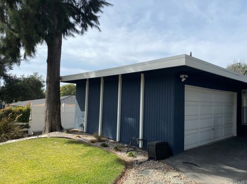 423 Mendocino St, Altadena, CA 91001-2229