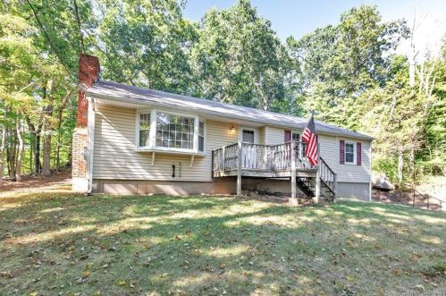 67 Pepper St, Upper Stepney, CT 06468-1102