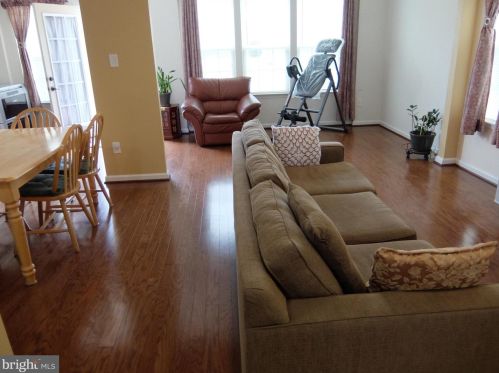 78 Sundance Dr, Trenton NJ 08619-3968 exterior