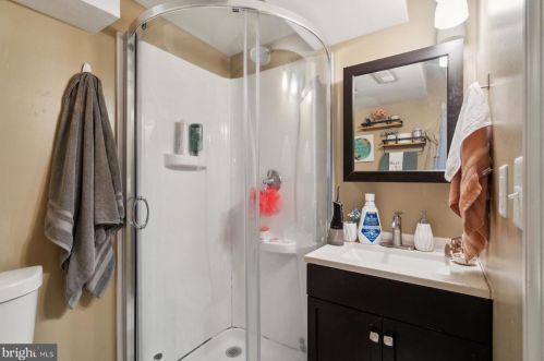 528 13 St, Philadelphia PA  19147-4533 exterior