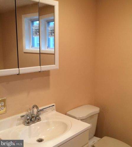 1708 Dorrance St, Philadelphia PA  19145-2109 exterior