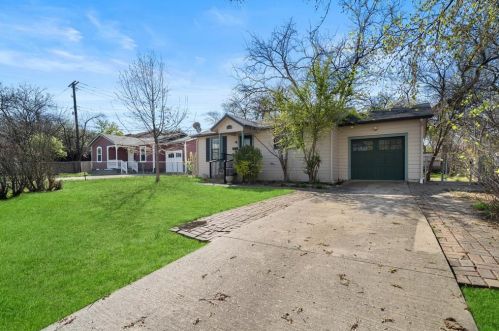 1604 Baxley St, Carrollton TX  75006-6044 exterior