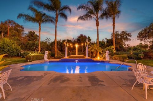 1678 Southport Dr, Riverside CA  92506-5449 exterior