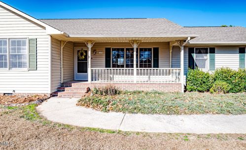 1484 Henley Rd, Sanford, NC 27330-7524