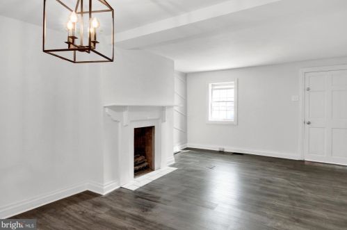 136 East St, Carlisle PA  17013-2515 exterior