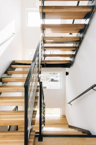 2147 Sherman St, Denver CO  80210-4412 exterior