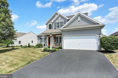 6 Bloomfield Dr, Ephrata, PA 17522-9169