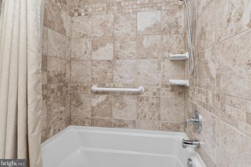 104 Stonehouse Rd, Carlisle PA  17015-7413 exterior