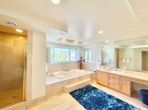 971 Koae St, Honolulu HI  96816-5004 exterior